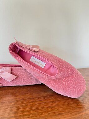 Oscar de la Renta Vintage Ballet House Slippers with Bows. Pink velour. Size 5/6